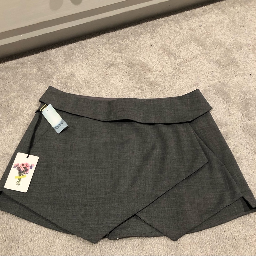 Aritzia skort